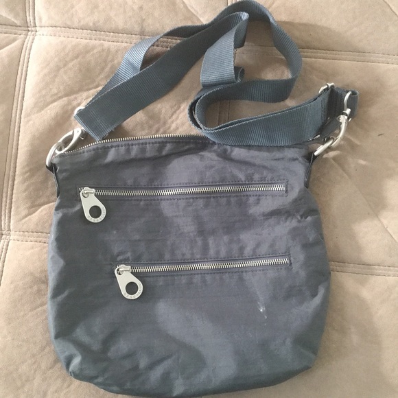 baggallini gray crossbody